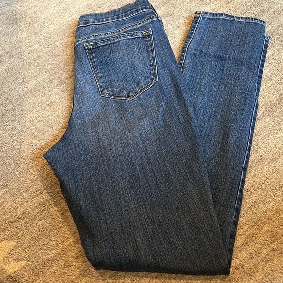 Womens Old Navy 12Tall Skinny Jeans. Excellent - Picture 2 of 5